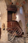 CUREMONTE - église Saint-Barthélémy : chaire à prêcher en bois de noyer poli du XVIIIe siècle sculptée par Pierre Bargues