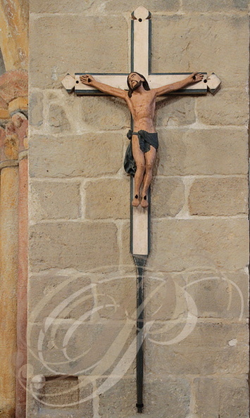 CUREMONTE_eglise_Saint_Barthelemy_croix-processionnelle_en_bois_peint_du_XVIIe_siecle.jpg