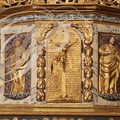 CUREMONTE - église Saint-Barthélémy : le tabernacle (détail des sculptures en bas-relief)