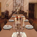 BRIVEZAC (près de Beaulieu-sur-Dordogne) - Château de LA GRÈZE (chambres et table d'hôtes) : dîner dans la salle à manger 