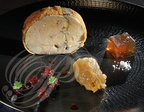 FOIE GRAS mi-cuit aux quatre épices, croûte de pain d'épices aux noix, gelée au quinquinoix, griotines et chutney d'oignons par Olivier Bonneval (Les Flots Bleus à Beaulieu-sur-Dordogne - 19)