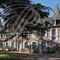 BRIVEZAC (près de Beaulieu-sur-Dordogne)  -  Château de LA GRÈZE (chambres et table d'hôtes) :  façade est 