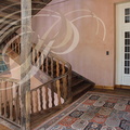 BRIVEZAC - château de LA GRÈZE (chambres et table d'hôtes) :escalier d'accès aux chambres 