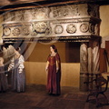BEAULIEU-SUR-DORDOGNE -  La Maison Renaissance (musée) : XV siècle (cheminée fin XVe siècle  représentant le jardin d'Eden)