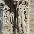 BEAULIEU-SUR-DORDOGNE - église Saint-Pierre : le portail méridional (détail du mur latéral est : les tentations du Christ)