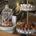 Biscuits maison : canelées et meringues (salon de thé "Cafe Douceur" de Sophie Catoire à Beaulieu-sur-Dordogne - 19)