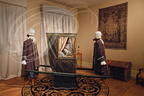 BEAULIEU-SUR-DORDOGNE -  La Maison Renaissance (musée) : XVIIIe siècle (chaise à porteurs de 1750 provenant de  Gènes en Italie)