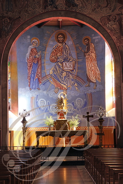 ALBAN - église Notre-Dame :  le choeur (fresques de Nicolas Greschny - 1912-1985)