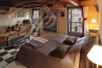 PUYCELSI - maison d'hôtes "Chez Delphine" : suite "au balcon" (la grande chambre)