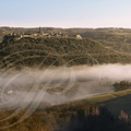  PUYCELSI émergeant du brouillard (stratus)