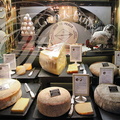 LES GRANDS BUFFETS à NARBONNE - buffet des fromages (tomes de Savoie, d'Auvergne, d'Ariège, des Pyrénnées)