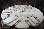 LES GRANDS BUFFETS à NARBONNE - salles du restaurant (table mise)