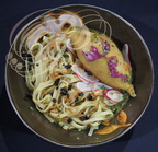 ENCORNET farci au POULET façon Thai et nouilles de riz en bouillon et émincé d'olives noires confites par Hélène Robles (Le Boul'Mich à Montauban - 82)