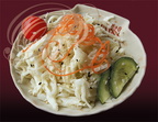 Salade Osaka : chou blanc mariné, carotte, concombre, graines de sésame par Léo Zhang (Le Sushido à Montauban - 82)