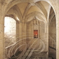 LARRAZET - le château  construit en 1500 : palier de l'escalier