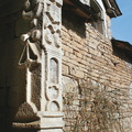 PERVINQUIÈRES - pilier monolithe sculpté par Hébrard à la fin du XIXe siècle