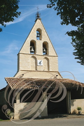 POUPAS - église : clocher-mur à trois baies ouvertes et deux occultées