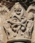 SAINT-MAFFRE (commune de Bruniquel) - chapelle du XIIe siècle : chapiteau roman représentant Adam et Ève