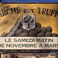 RICHERENCHES (s/o de Valréas) - marché aux truffes : panneau