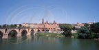  MONTAUBAN - vue panoramique sur le Tarn, le Pont Vieux, le musée Ingres et la cathédrale