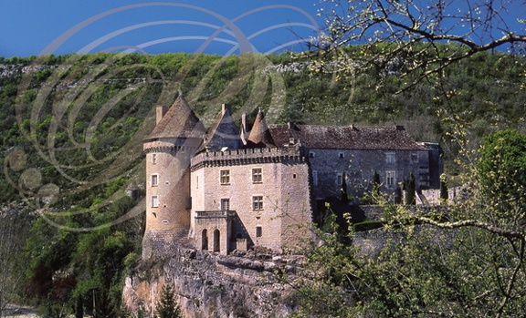 CABRERETS (France - 46) - le château (vallée du Célé)