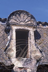 CASTELFRANC (lucarne décorée) 