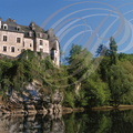 LA TREYNE (France - 46) - château dominant la Dordogne  