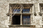 VILLENEUVE-d'AVEYRON - Place des Conques : Maison Renaissance (fenêtre à meneaux)