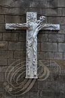 VILLEFRANCHE-DE-ROUERGUE - Collégiale Notre-Dame : sculpture du Christ en croix, baptisée "Il souffre pour nous", réalisée par Geneviève Pezet, élève de Ossip Zadkine
