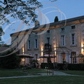 SAINT-BEAUZEIL - Château de l'Hoste : façade (la terrasse le soirdîner)
