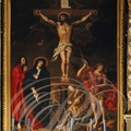 CORDES_SUR_CIEL_Eglise_Saint_Michel_le_choeur_tableau_de_la_Crucifixion_par_Raverolles_1670.jpg