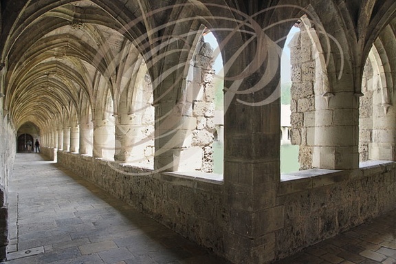 VILLEFRANCHE-DE-ROUERGUE - chartreuse Saint-Sauveur :  le grand cloître (le plus grand de France) 