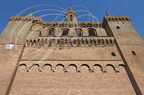SAINT-SULPICE-LA-POINTE - l'église Saint-Sulpice de style néogothique : façade et clocher-mur en briques foraines