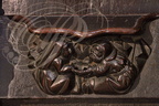 VILLEFRANCHE-DE-ROUERGUE - Collégiale Notre-Dame : stalles executées par le huchier André Sulpice au XVe siècle (une miséricorde représentant un couple)