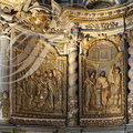 VILLEFRANCHE-DE-ROUERGUE - Chapelle des Pénitents Noirs : le retable baroque (arrestation de Jésus et le Christ àla colonne encadré de colonnes torses ou colonnes salomoniques)