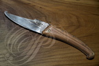 NAJAC - Regis Najac, coutelier : couteau "le Najac" avec un manche en noyer dit "couteau de paix" initié au XIIIe siècle par un troubadour, Peyrot Vidal de Najac 