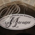 CASTELNAU_DE_MONTMIRAL_restaurant_Le_Menagier_de_Gerard_Garrigues_enseigne.jpg