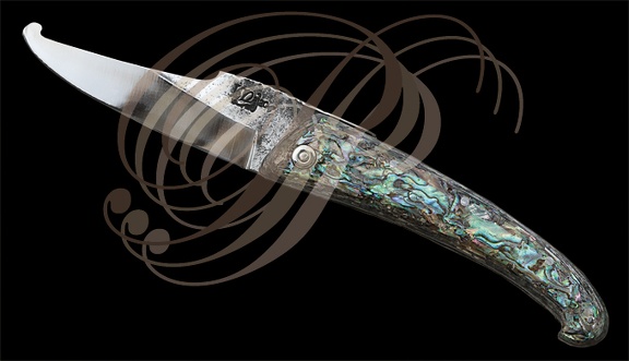 NAJAC Régis - couteau de paix avec manche en nacre d'abalone