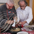 LALBENQUE - Fête de la TRUFFE du 29 janvier 2017 : Inititation culinaire autour de la truffe par Alexis Pelissou et Gérard Baud (Blancs de volaille, champignons, macaronis aux truffes)