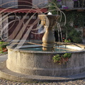 NAJAC - Place du Faubourg - la fontaine