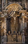 VILLEFRANCHE-DE-ROUERGUE - Chapelle des Pénitents Noirs : le retable baroque et le tabernacle