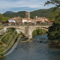 ESPERAZA - le pont du XVIIIe siècle sur l'Aude