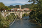 ESPERAZA - le pont du XVIIIe siècle sur l'Aude