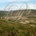 Vallée du Faby - villlage de Fa - à gauche : la tour wisigothe