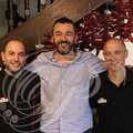 -- Auxtin Darraidou entouré de Christian Pinaquy et Michel Etchegaray -  Restaurant EUZKADI à Espelette