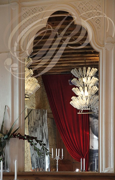 VIELLA_Chateau_Viella_salle_de_reception_miroir.jpg
