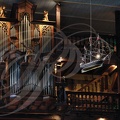 ASCAIN - Église Notre-Dame-de-l'Assomption : le buffet d'orgues et le bateau votif (maquette d'un trois mats de commerce)