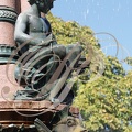 LIMOGES - Place Léon Betoulle : la fontaine en porcelaineetail statue