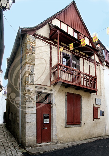 SALIES_DE_BEARN_La_maison_Bourg_construite_avant_1385_sous_le_regne_de_Gaston_phebus.jpg