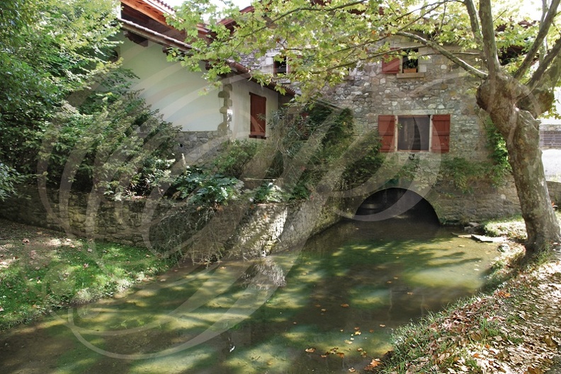 BIDART - Moulin de Bassilour : la rivière en aval